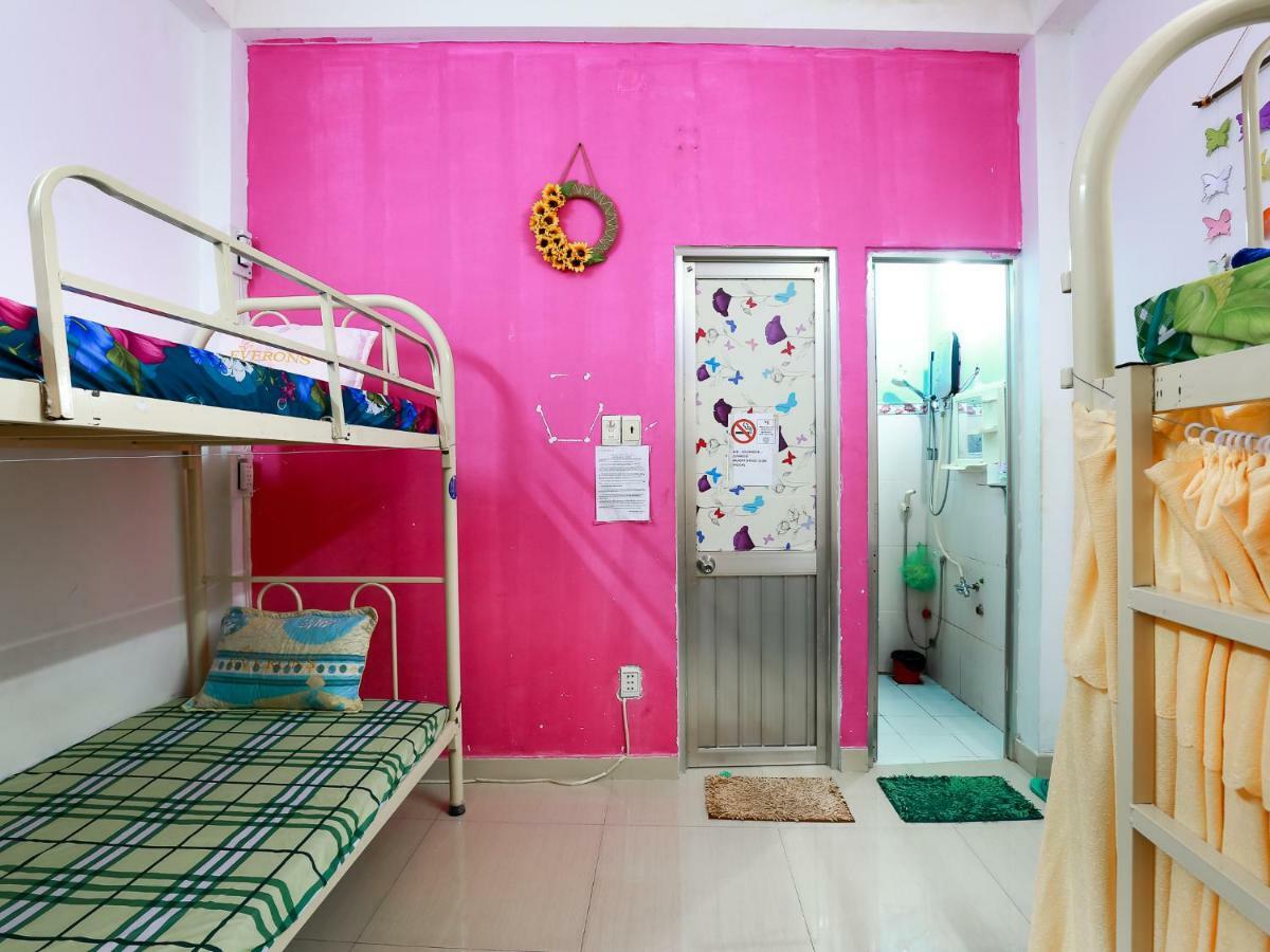 Color House Hostel Ho Chi Minh-stad Buitenkant foto