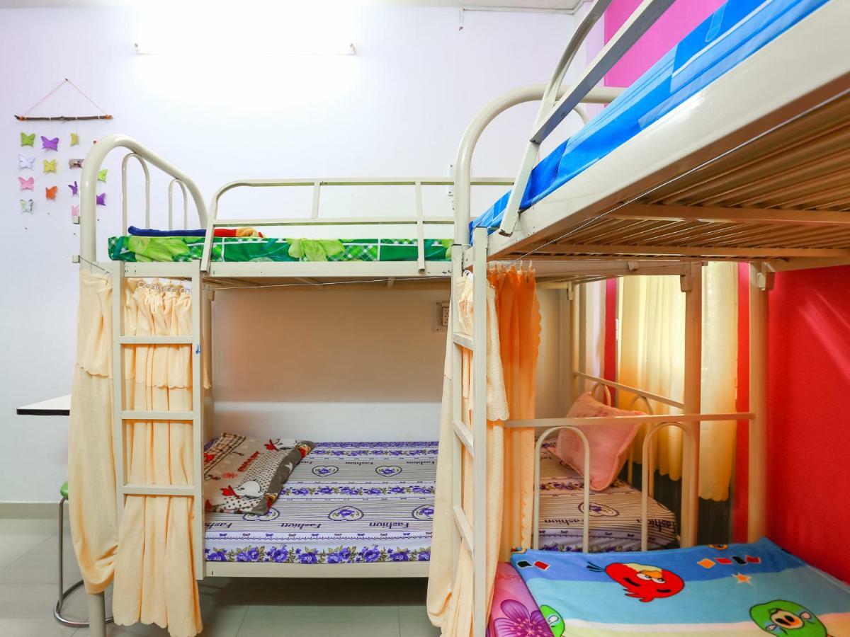 Color House Hostel Ho Chi Minh-stad Buitenkant foto