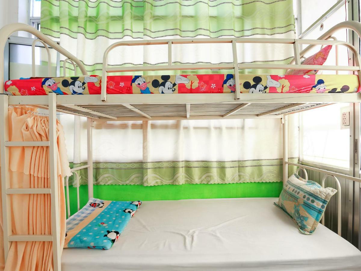 Color House Hostel Ho Chi Minh-stad Buitenkant foto